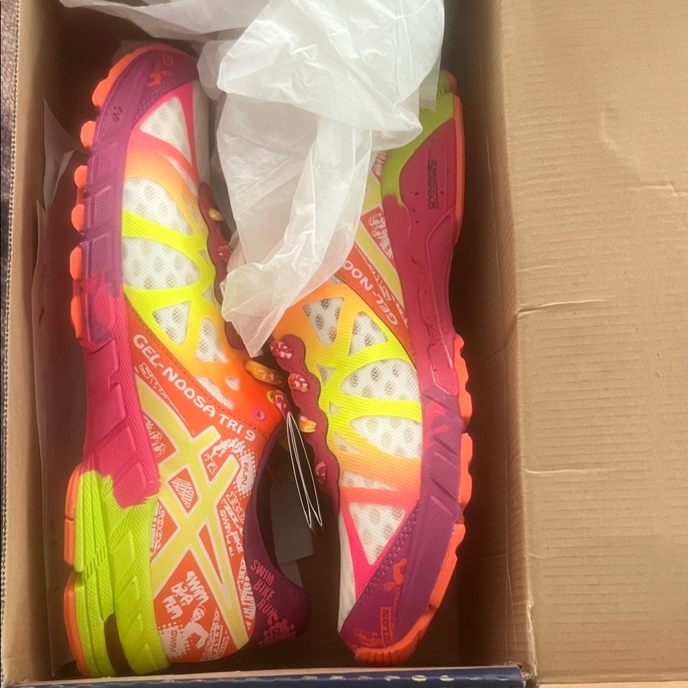 BRAND NEW! ASICS Womens Gel Noosa Tri Sneakers - Pink, Yellow, Orange